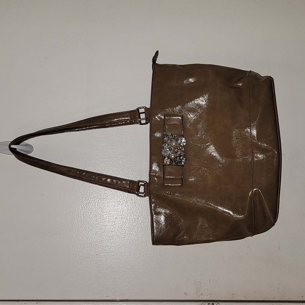 Segue embossed leather shoulder bag Italy bejeweled heart Oval zip closure